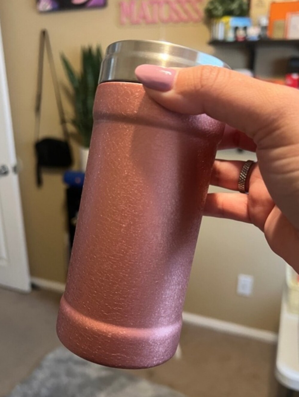 Glitzy Skinny Can Cooler Rose Gold 12oz - Picture 2 of 2